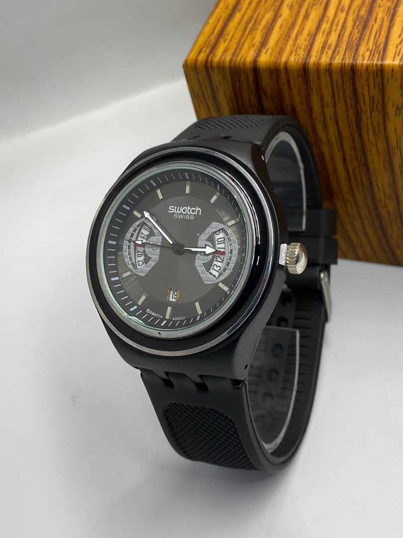 Montre Swatch Chronographe Noire Monochrome - Style Sportif et Discret