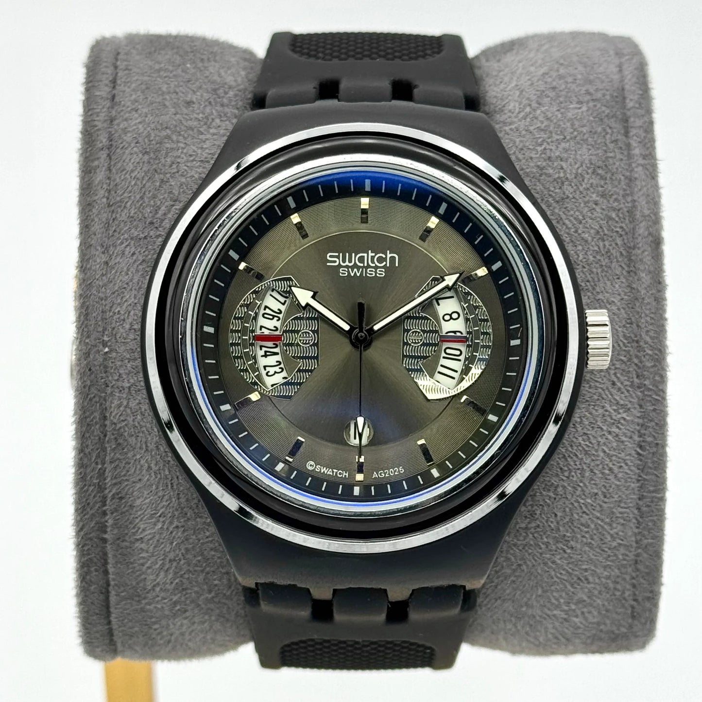 Montre Swatch Chronographe Noire Monochrome - Style Sportif et Discret