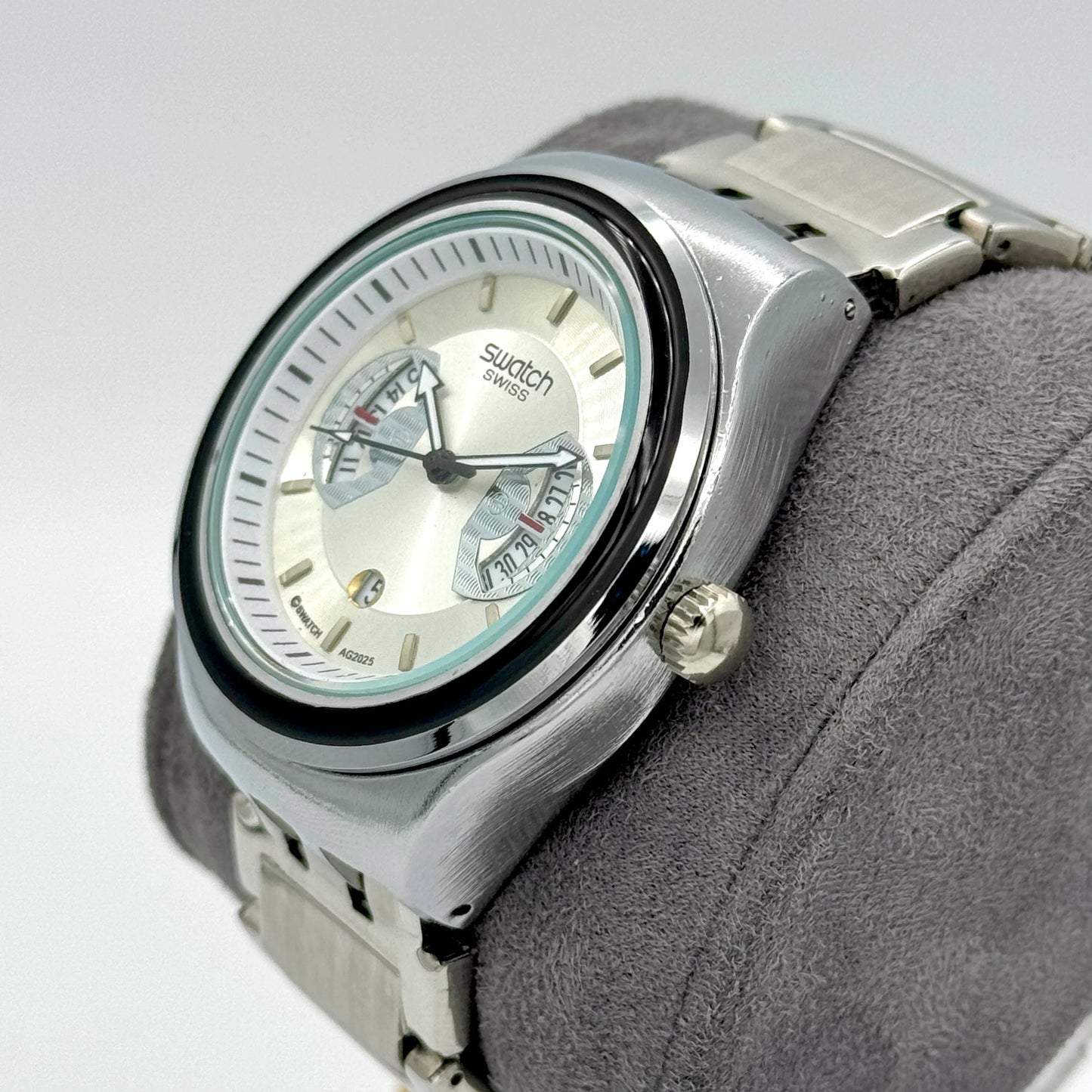 Swatch Modern Classic Argent – Acier &amp; Minimalisme